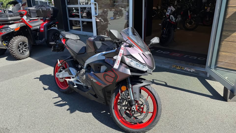 2025 RS457 Prismatic Dark - SOLD