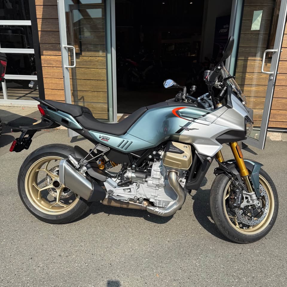 2025 V100 MANDELLO S VERDE GHIACCIO - 0003