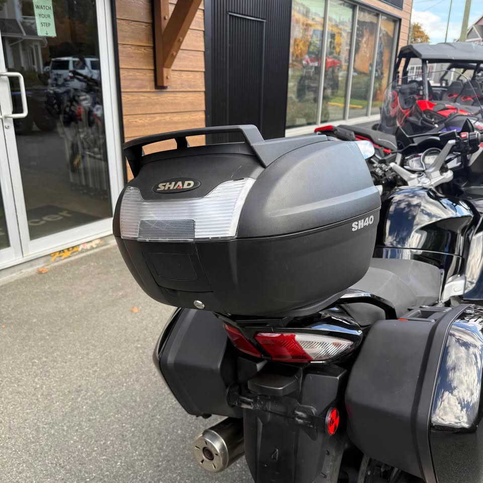 2015 Yamaha FJR 1300 ES - SOLD