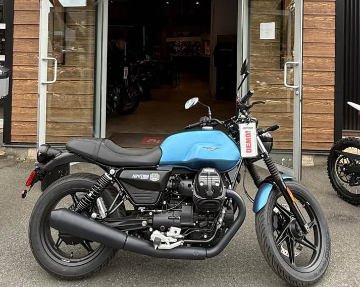 2026 MOTO GUZZI V7 DEEP BLUE SKU-01224 - main image