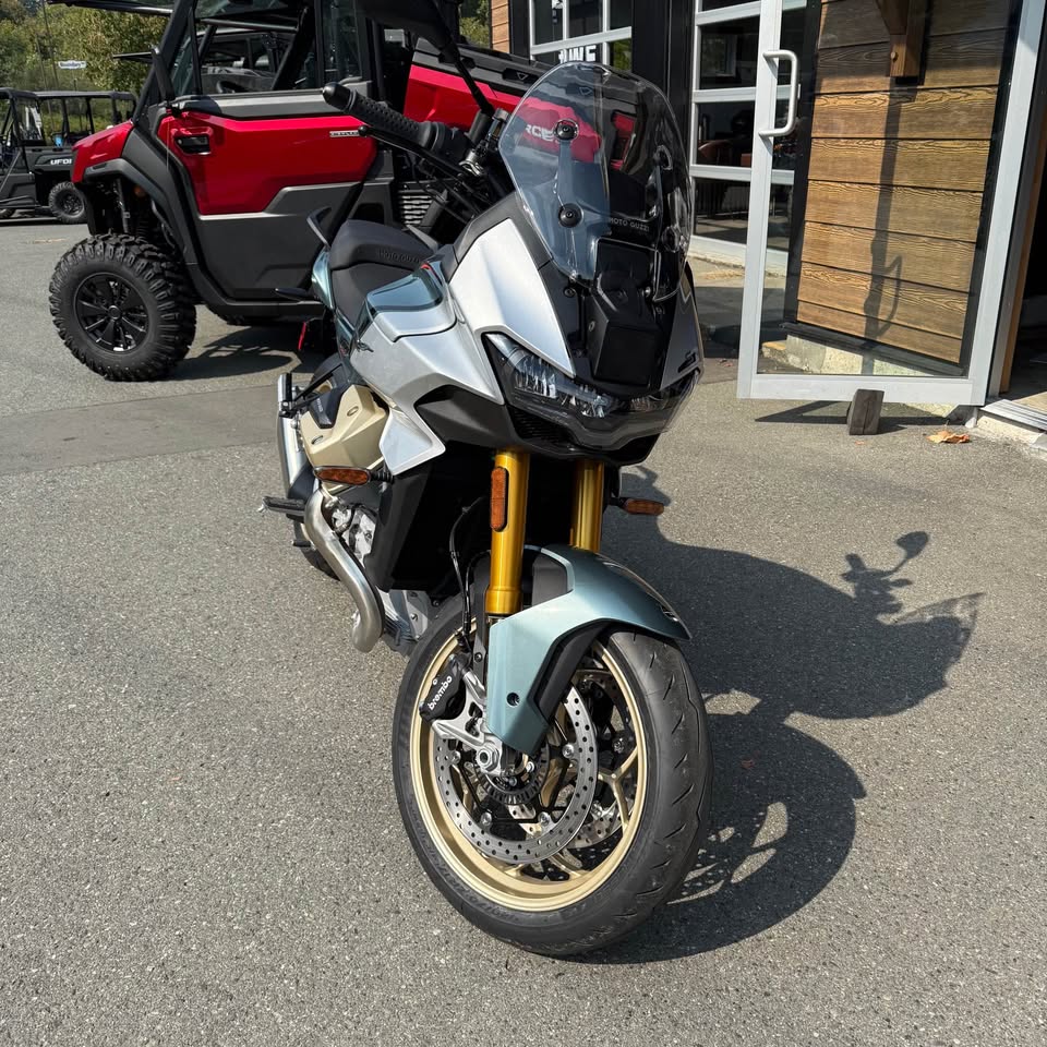 2025 V100 MANDELLO S VERDE GHIACCIO - 0003