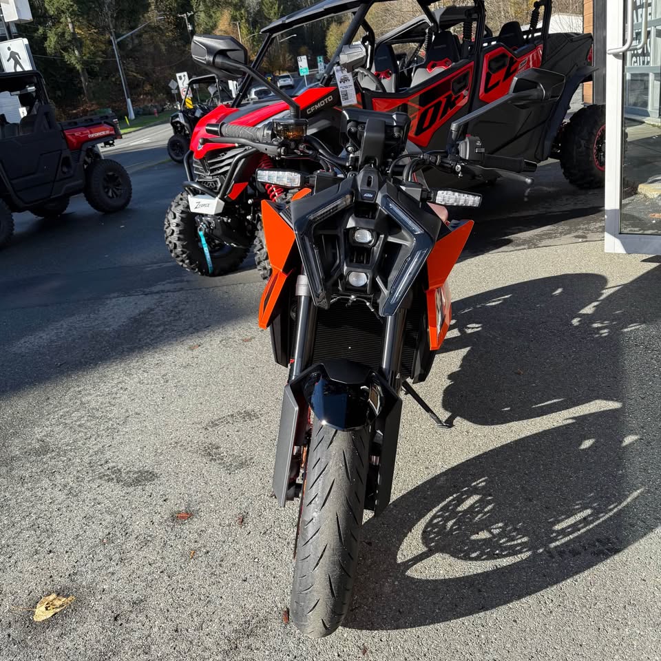 2024 KTM 990 DUKE - 9173