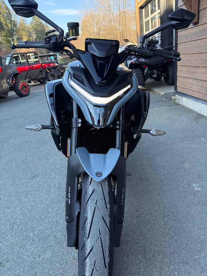 2026 CFMOTO 675 NK - TUNDRA GREY - 3778