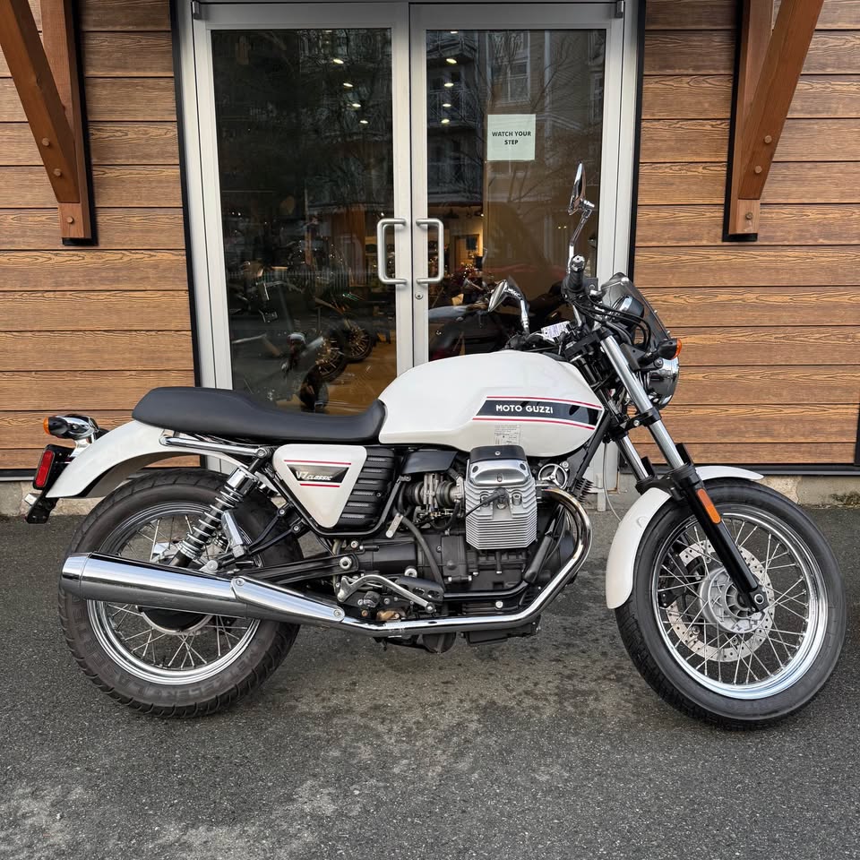 2010 MOTO GUZZI V7 CLASSIC - 3813