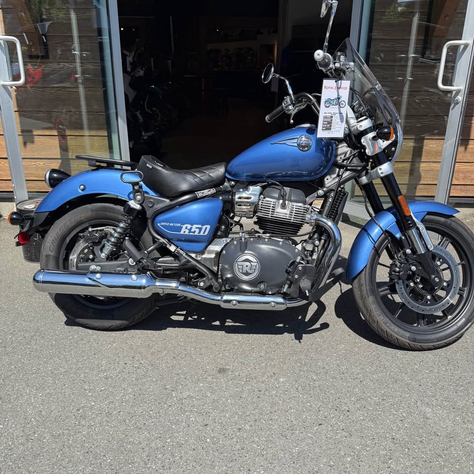 2024 Royal Enfield Super Meteor 650 – SKU-01226
