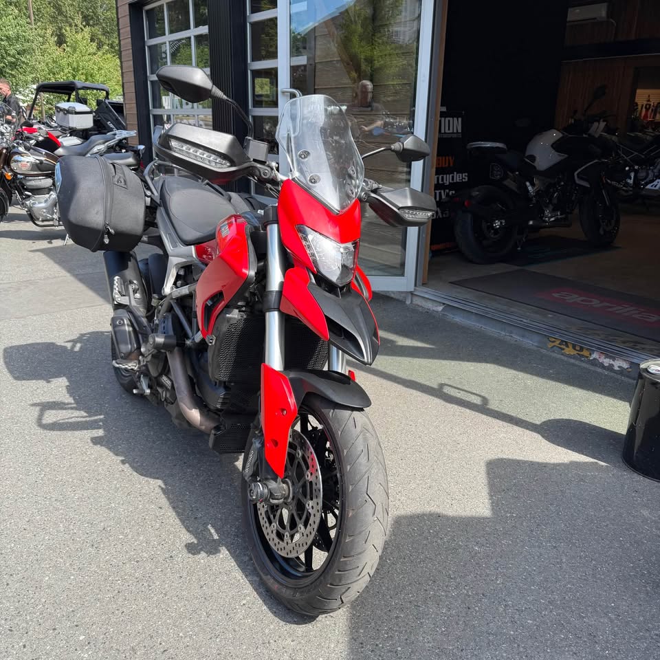 2016 Ducati Hyperstrada 939 - 2654