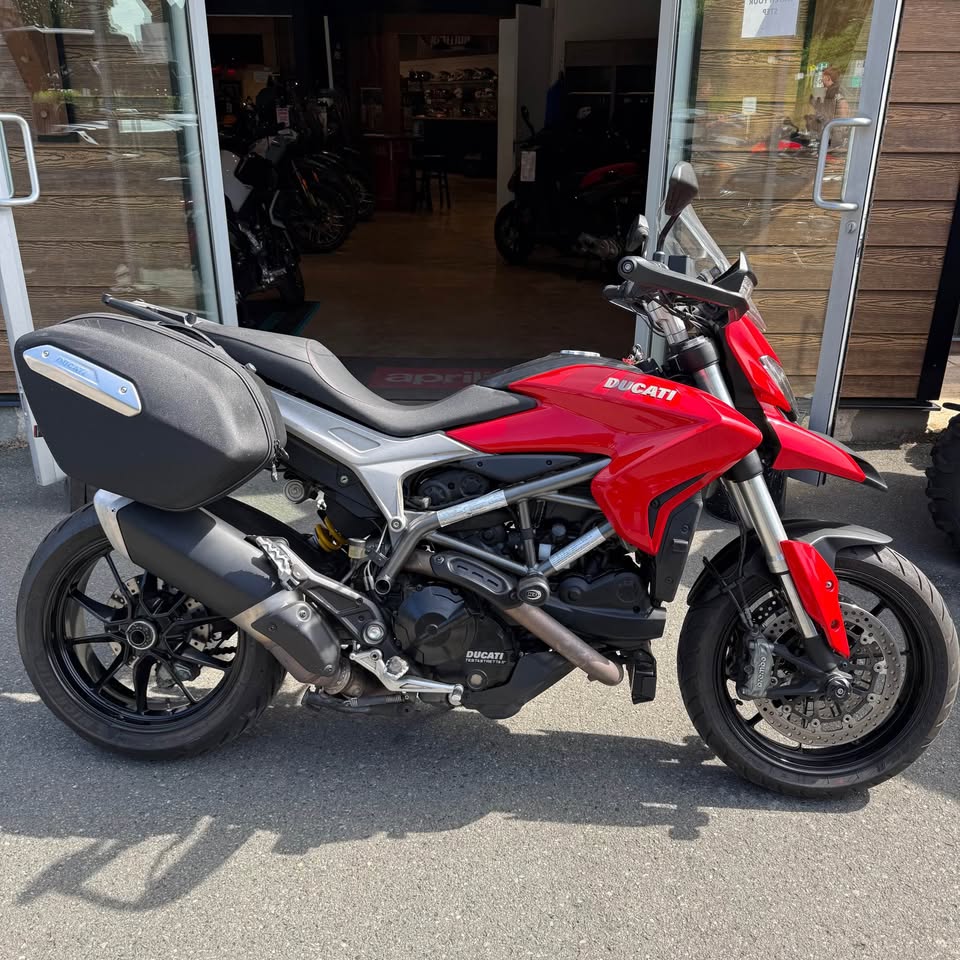 2016 Ducati Hyperstrada 939 - 2654