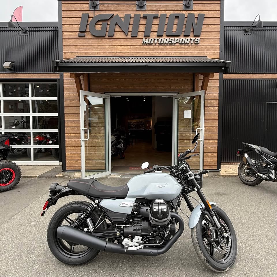 2027 MOTO GUZZI V7 SPORT LAKE COMO GRAY SKU-01355 — Blackpurl photo 1 [bp1:SKU-01355:00503e9b2bbfe9ac1370f812c52331ed]