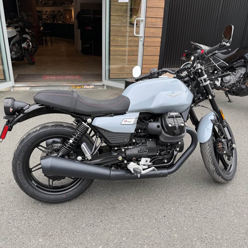 2027 MOTO GUZZI V7 SPORT LAKE COMO GRAY SKU-01355 — Blackpurl photo 2 [bp1:SKU-01355:2bfc1ac3e41c323630a8b772886e7481]