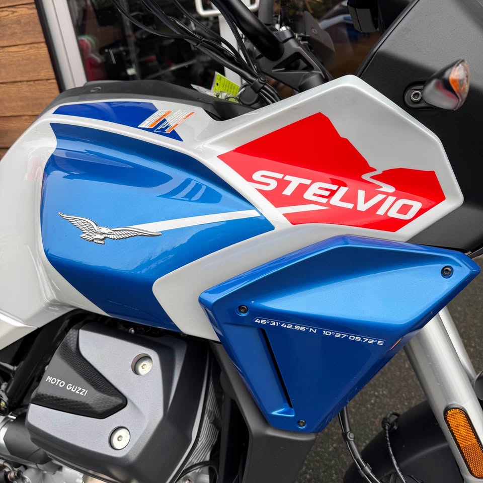 2027 MOTO GUZZI STELVIO DUECENTO TRIBUTO DUECENTO TRIBUTO SKU-01364 — Blackpurl photo 2 [bp1:SKU-01364:b2473cf4f3552ae193eed4c6d919e8bb]
